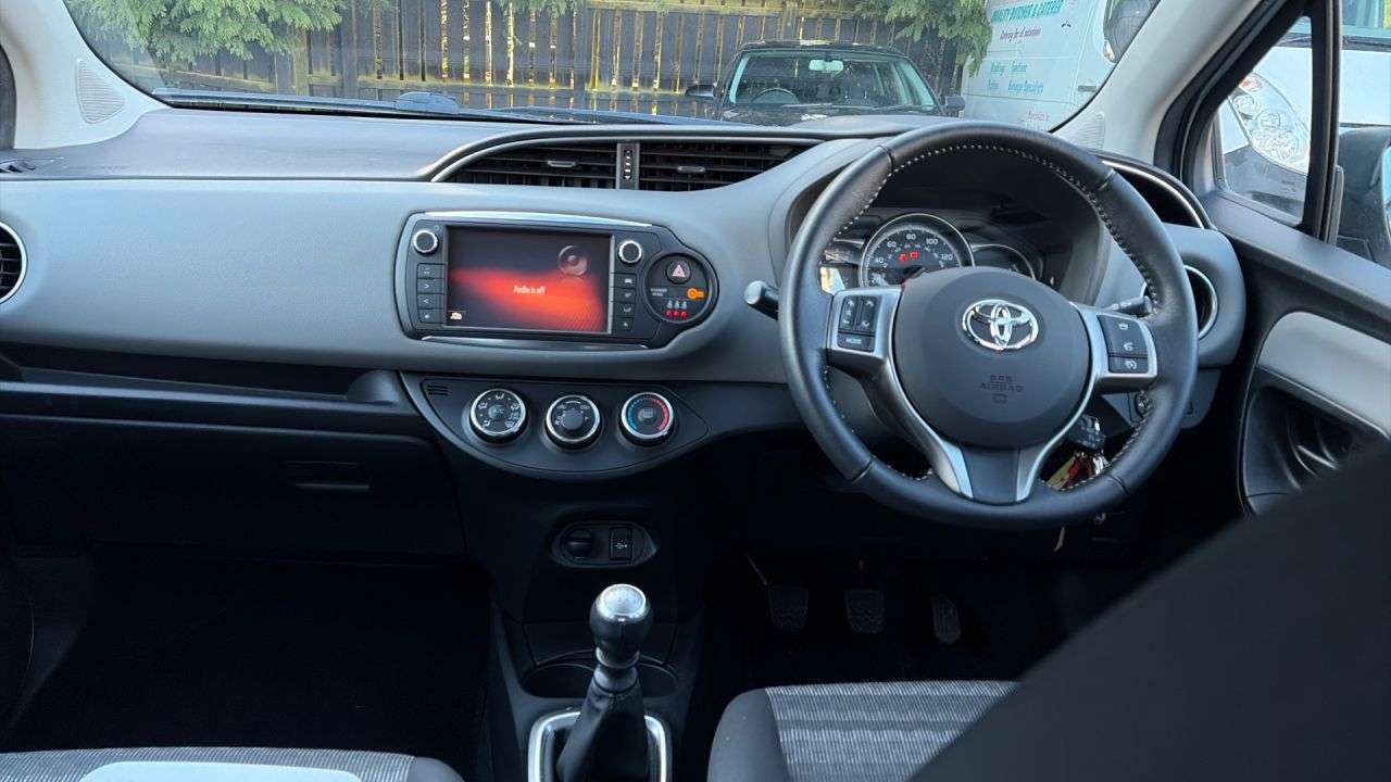 2016 TOYOTA YARIS 2016 TOYOTA YARIS