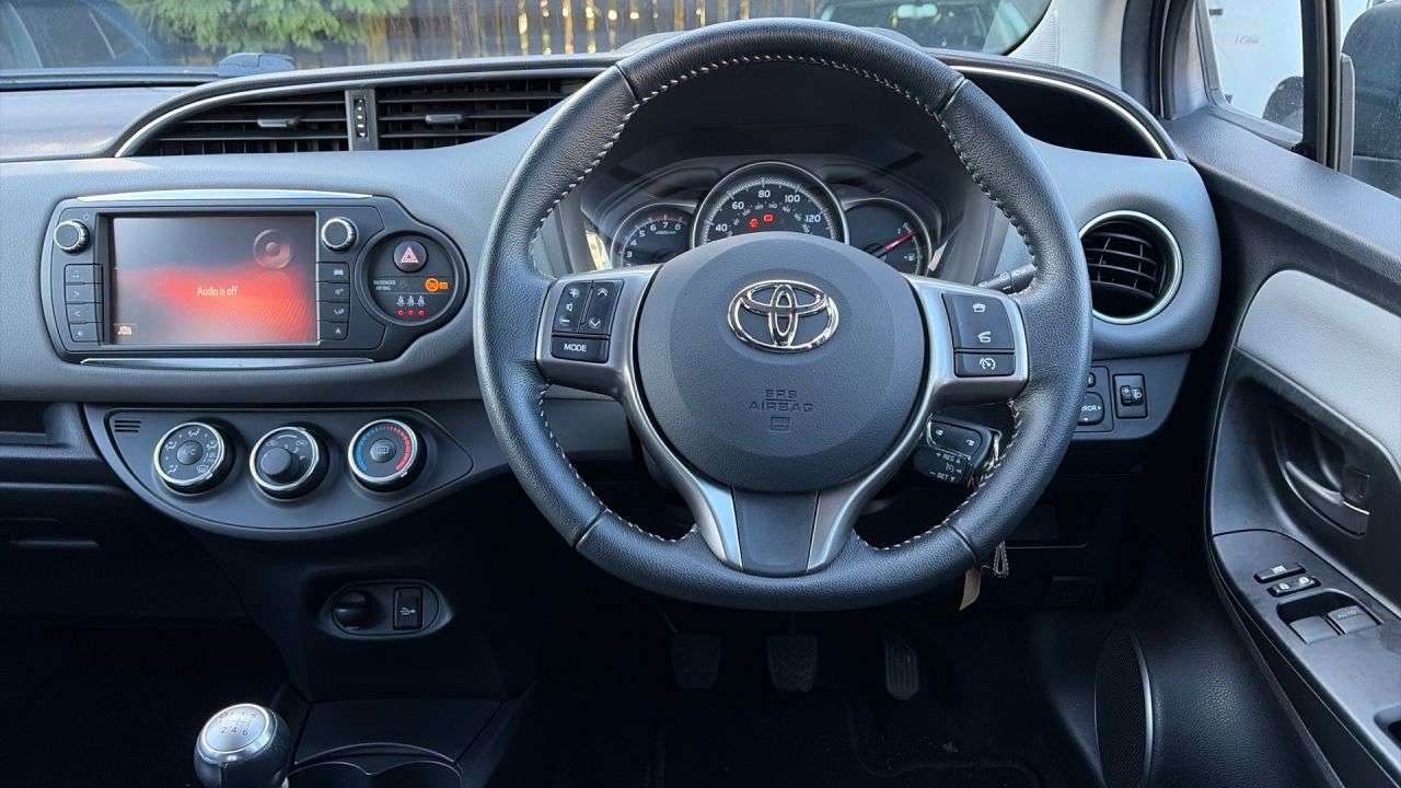 2016 TOYOTA YARIS 2016 TOYOTA YARIS
