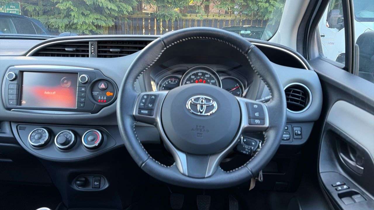 2016 TOYOTA YARIS 2016 TOYOTA YARIS