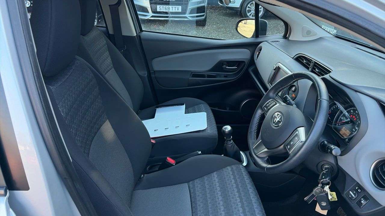 2016 TOYOTA YARIS 2016 TOYOTA YARIS