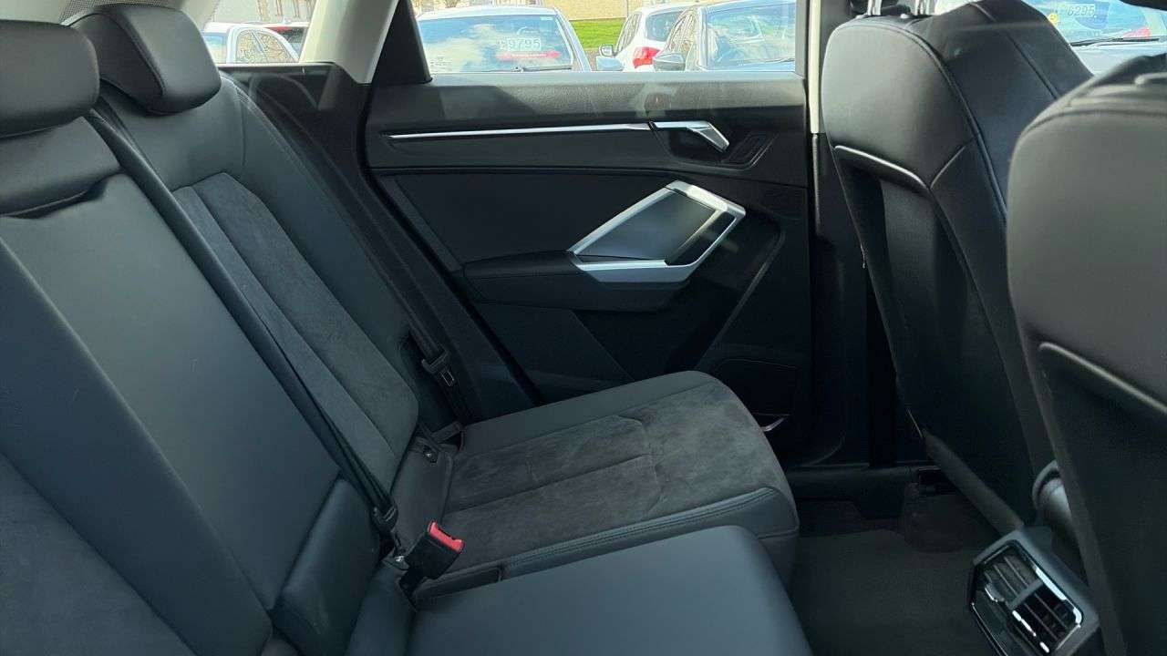 2019 AUDI Q3 2019 AUDI Q3