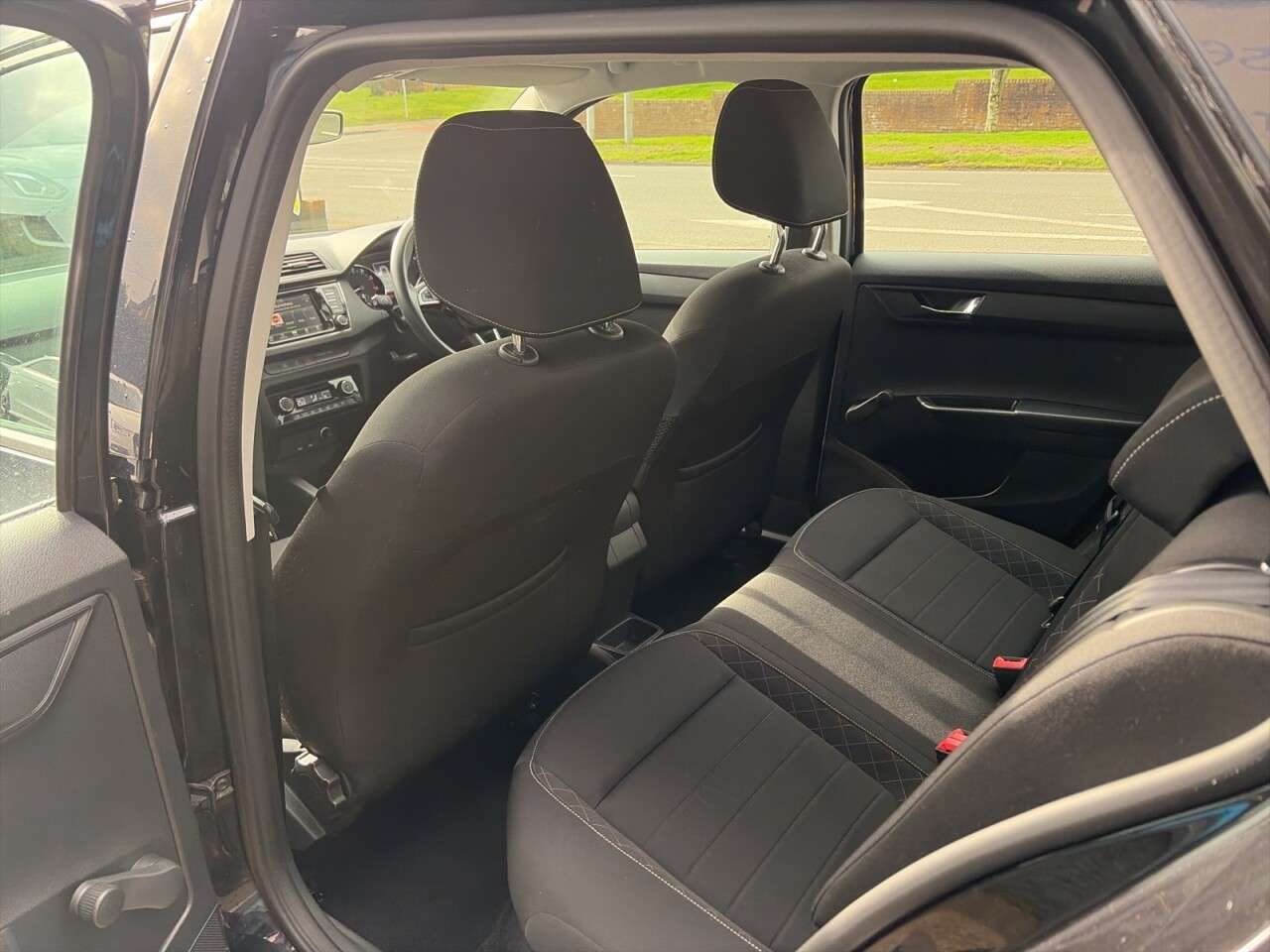 2015 SKODA FABIA 2015 SKODA FABIA