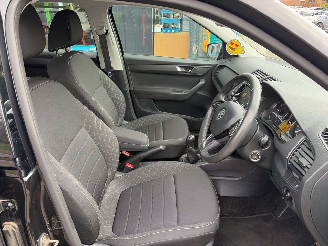 2015 SKODA FABIA 2015 SKODA FABIA