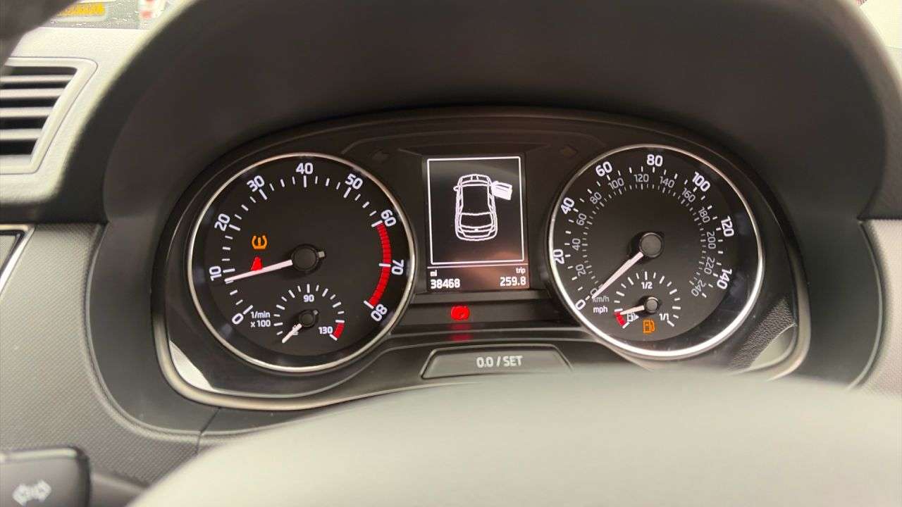 2015 SKODA FABIA 2015 SKODA FABIA