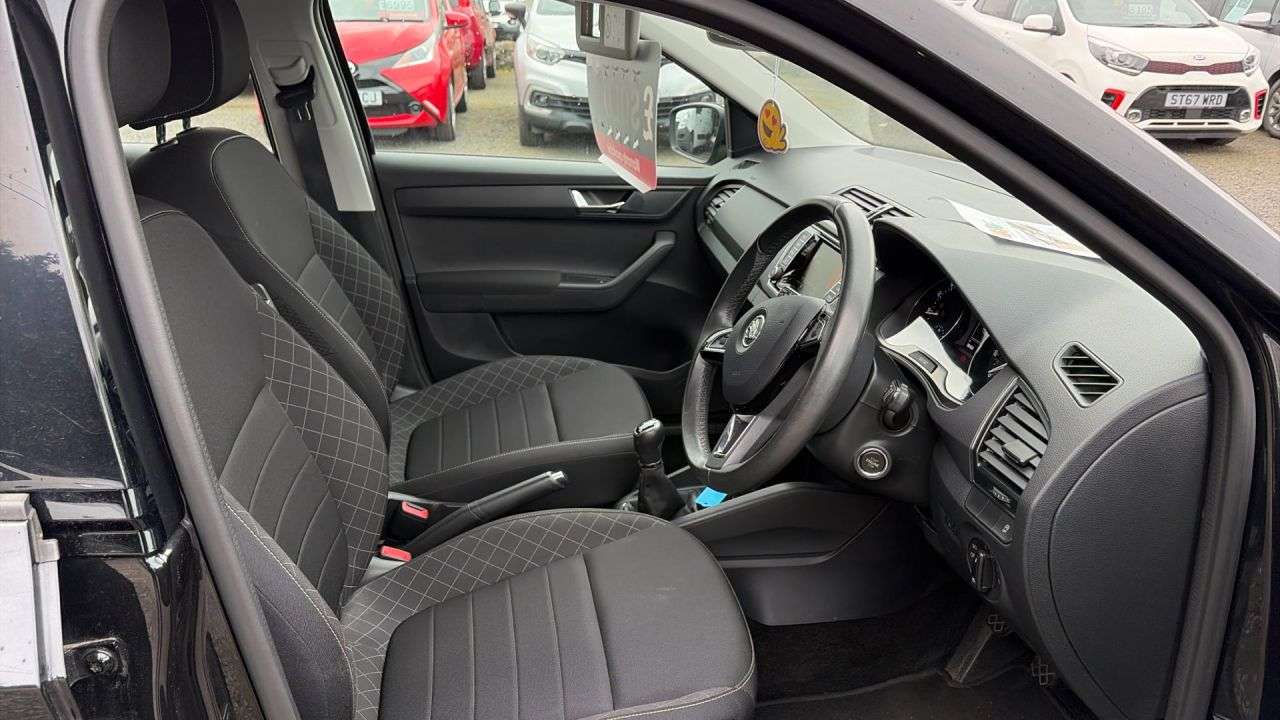 2015 SKODA FABIA 2015 SKODA FABIA