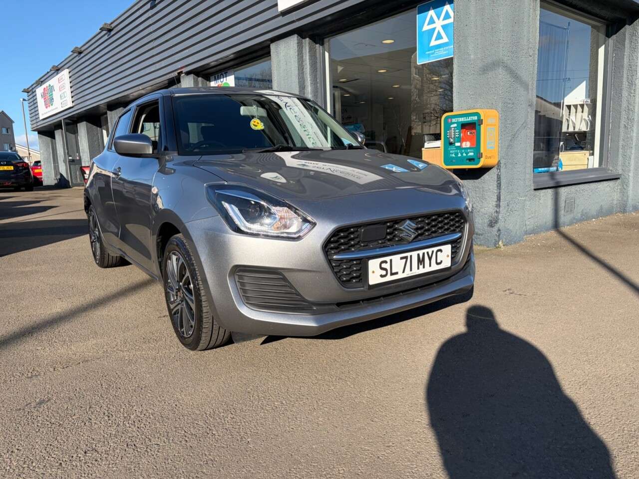 A 2021 SUZUKI SWIFT 1.2 Dualjet MHEV SZ-L Hatchback 5dr Petrol Hybrid Manual Euro 6 (s/s) (83 p A 2021 SUZUKI SWIFT 1.2 Dualjet MHEV SZ-L Hatchback 5dr Petrol Hybrid Manual Euro 6 (s/s) (83 p
