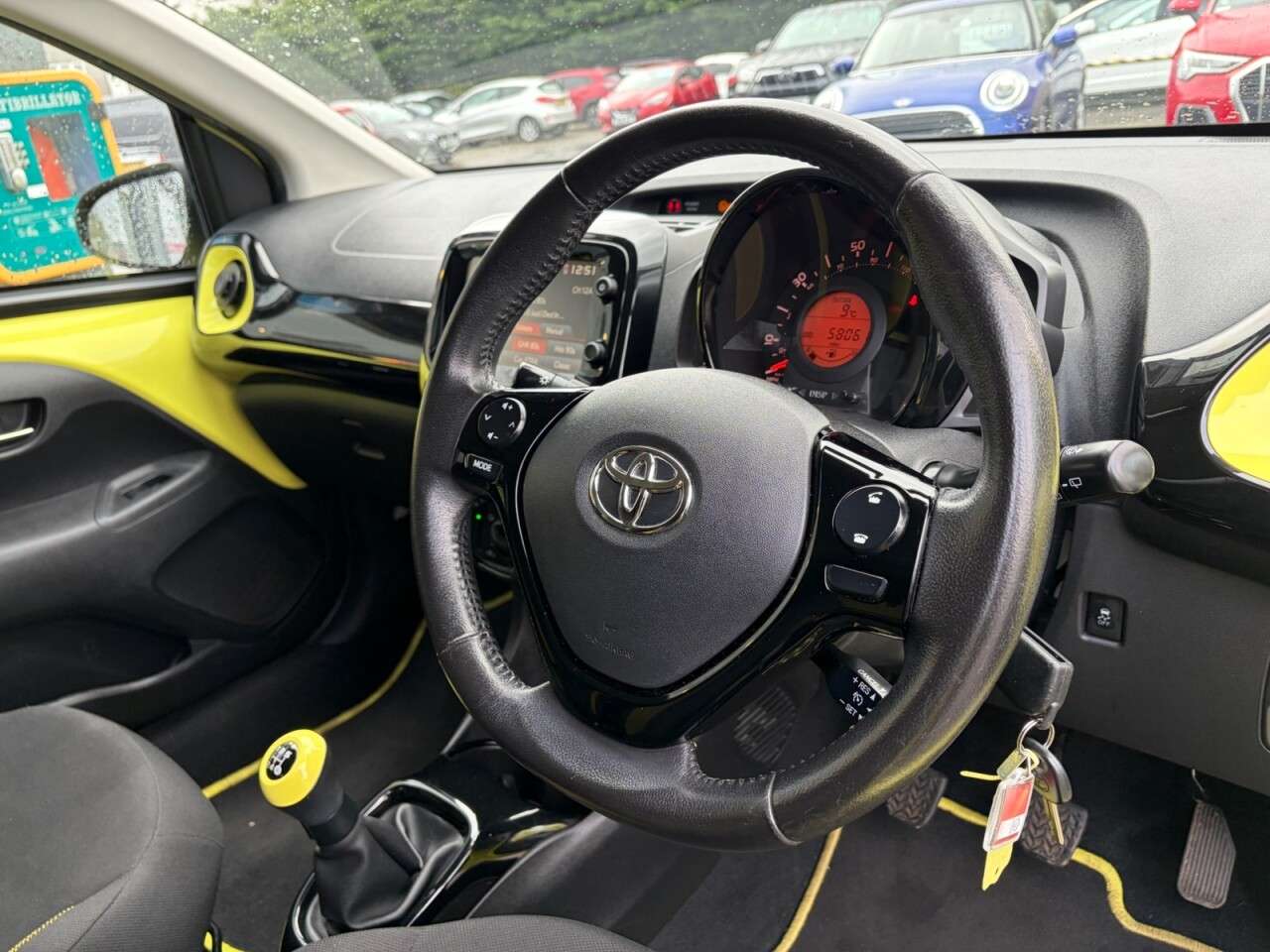 2017 TOYOTA AYGO 2017 TOYOTA AYGO