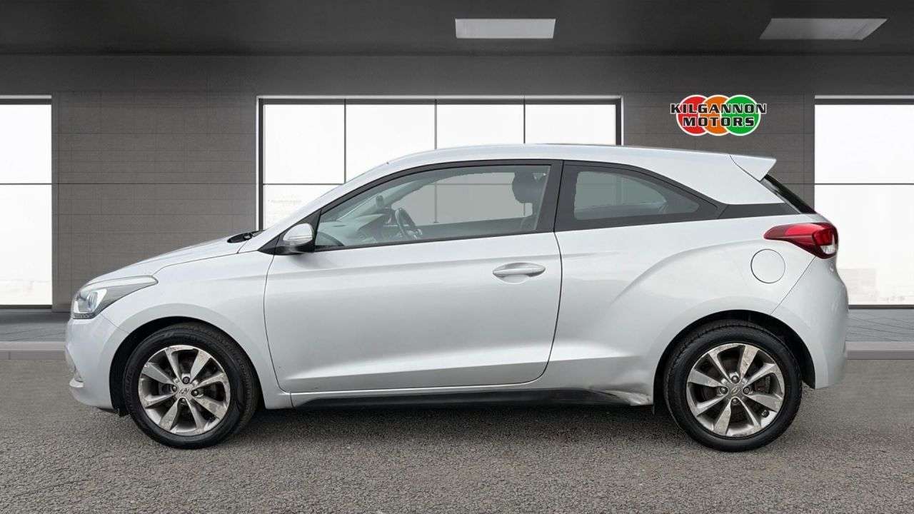 A 2016 HYUNDAI I20 1.2 SE Coupe 3dr Petrol Manual Euro 6 (84 ps) A 2016 HYUNDAI I20 1.2 SE Coupe 3dr Petrol Manual Euro 6 (84 ps)