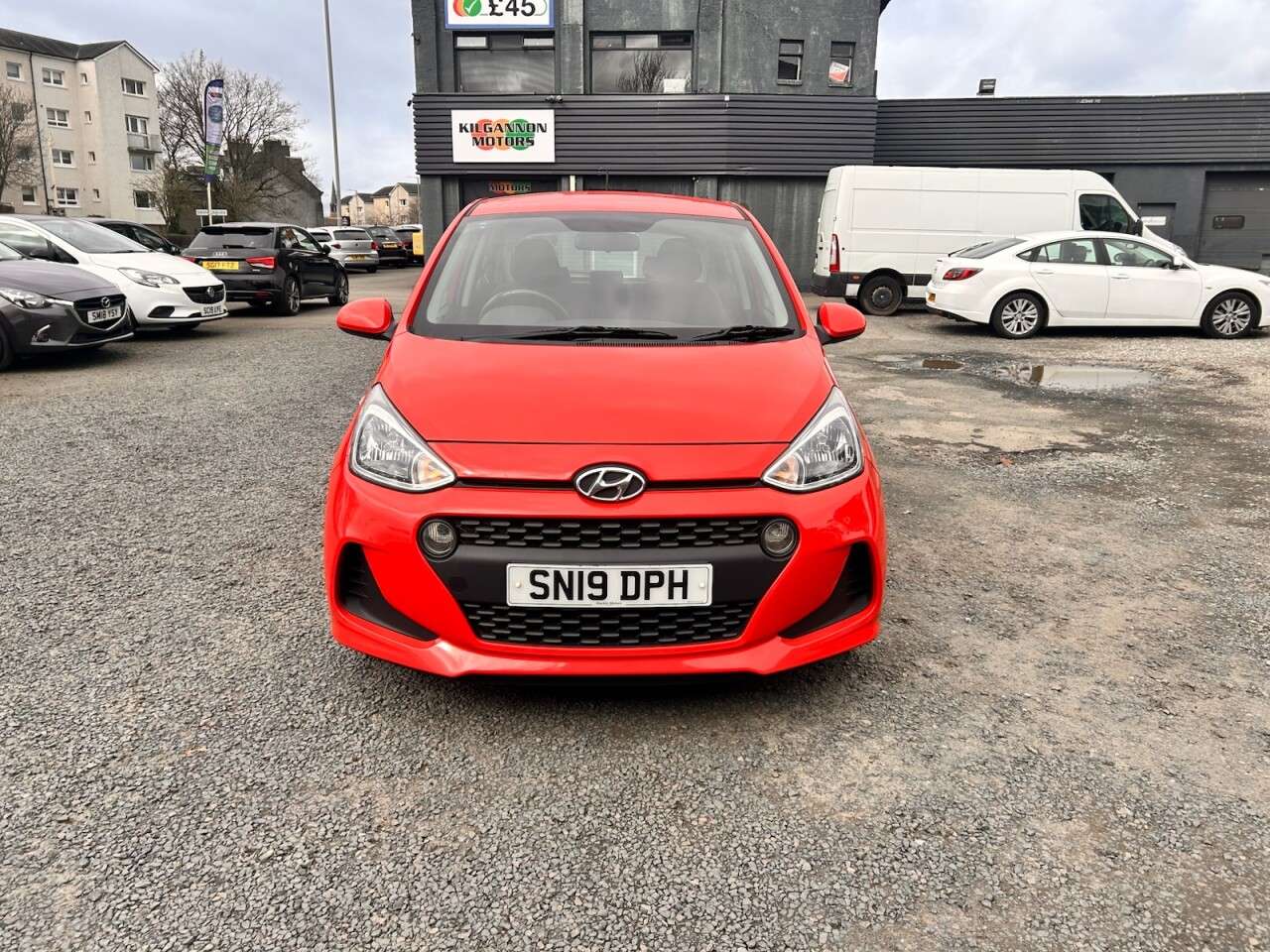 A 2019 HYUNDAI I10 1.0 SE Hatchback 5dr Petrol Manual Euro 6 (67 ps) A 2019 HYUNDAI I10 1.0 SE Hatchback 5dr Petrol Manual Euro 6 (67 ps)