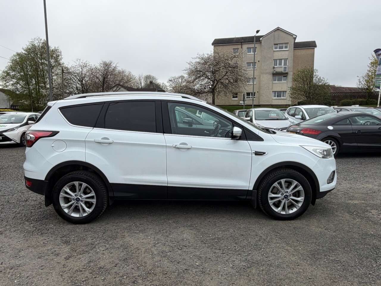 A 2017 FORD KUGA 2.0 TDCi Titanium SUV 5dr Diesel Powershift AWD Euro 6 (s/s) (180 ps) A 2017 FORD KUGA 2.0 TDCi Titanium SUV 5dr Diesel Powershift AWD Euro 6 (s/s) (180 ps)