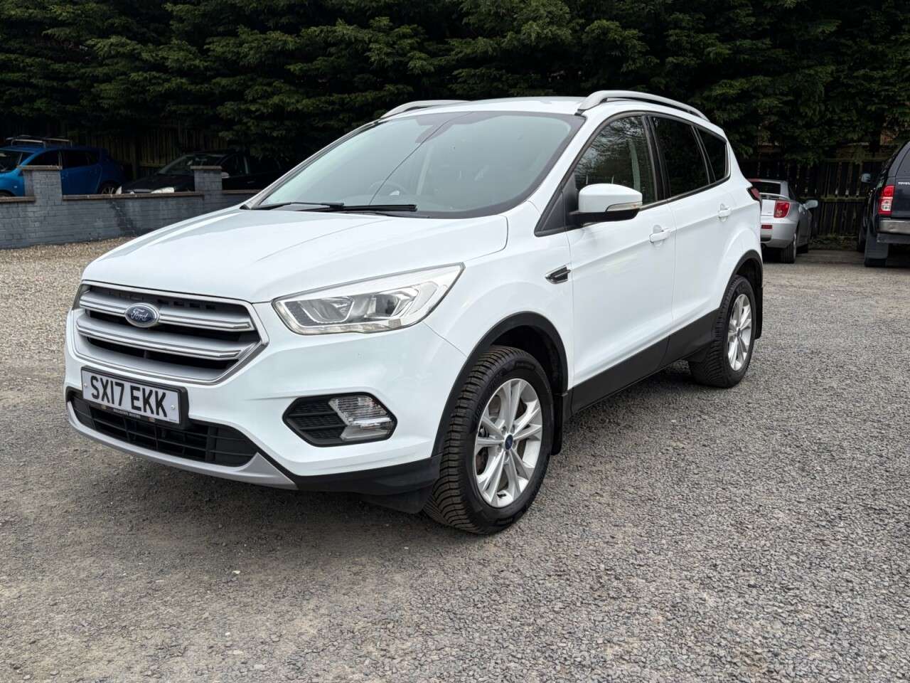 A 2017 FORD KUGA 2.0 TDCi Titanium SUV 5dr Diesel Powershift AWD Euro 6 (s/s) (180 ps) A 2017 FORD KUGA 2.0 TDCi Titanium SUV 5dr Diesel Powershift AWD Euro 6 (s/s) (180 ps)