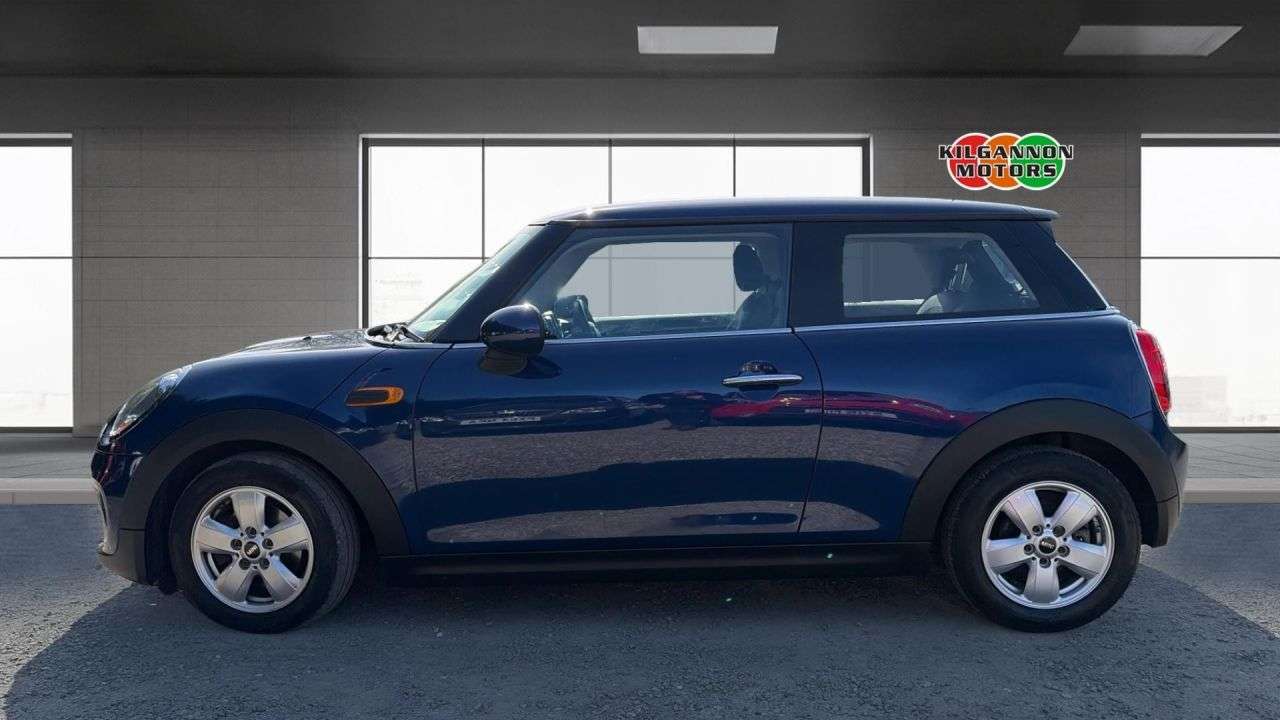 A 2016 MINI HATCH 1.2 One Hatchback 3dr Petrol Manual Euro 6 (s/s) (102 ps) A 2016 MINI HATCH 1.2 One Hatchback 3dr Petrol Manual Euro 6 (s/s) (102 ps)