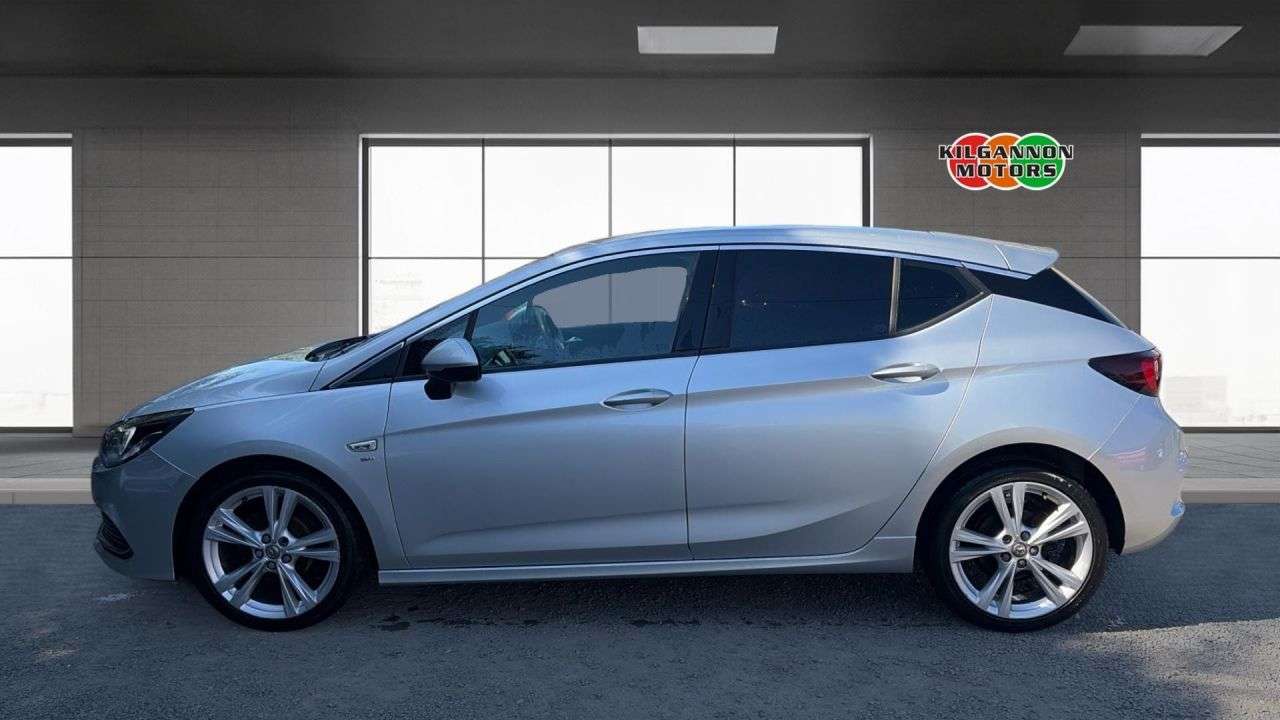 A 2018 VAUXHALL ASTRA 1.4i Turbo SRi VX Line Hatchback 5dr Petrol Manual Euro 6 (150 ps) A 2018 VAUXHALL ASTRA 1.4i Turbo SRi VX Line Hatchback 5dr Petrol Manual Euro 6 (150 ps)