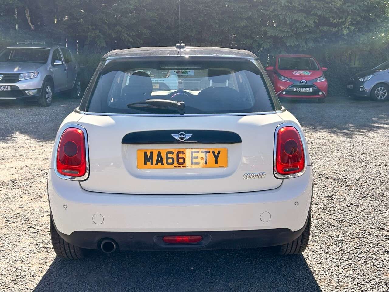 A 2016 MINI HATCH 1.5 Cooper Hatchback 5dr Petrol Manual Euro 6 (s/s) (136 ps) A 2016 MINI HATCH 1.5 Cooper Hatchback 5dr Petrol Manual Euro 6 (s/s) (136 ps)