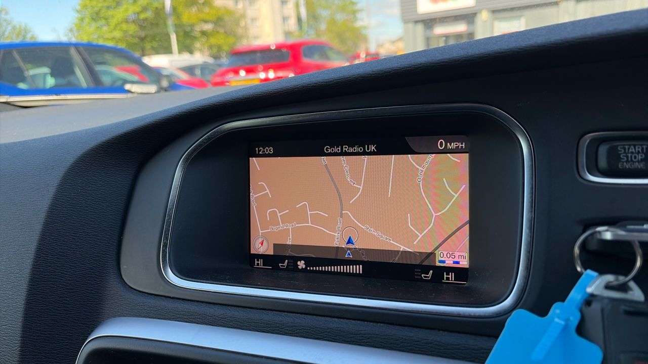 2018 VOLVO V40 2018 VOLVO V40