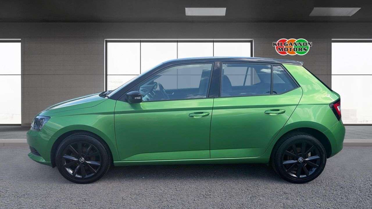 A 2017 SKODA FABIA 1.0 Colour Edition Hatchback 5dr Petrol Manual Euro 6 (s/s) (75 ps) A 2017 SKODA FABIA 1.0 Colour Edition Hatchback 5dr Petrol Manual Euro 6 (s/s) (75 ps)