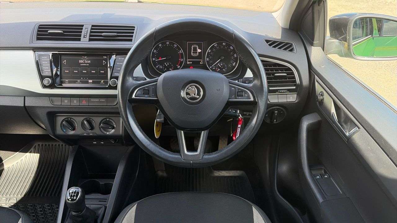 2017 SKODA FABIA 2017 SKODA FABIA