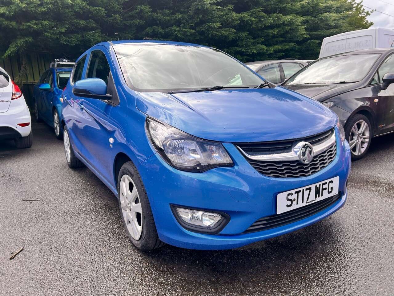 A 2017 VAUXHALL VIVA 1.0i SE Hatchback 5dr Petrol Manual Euro 6 (75 ps) A 2017 VAUXHALL VIVA 1.0i SE Hatchback 5dr Petrol Manual Euro 6 (75 ps)