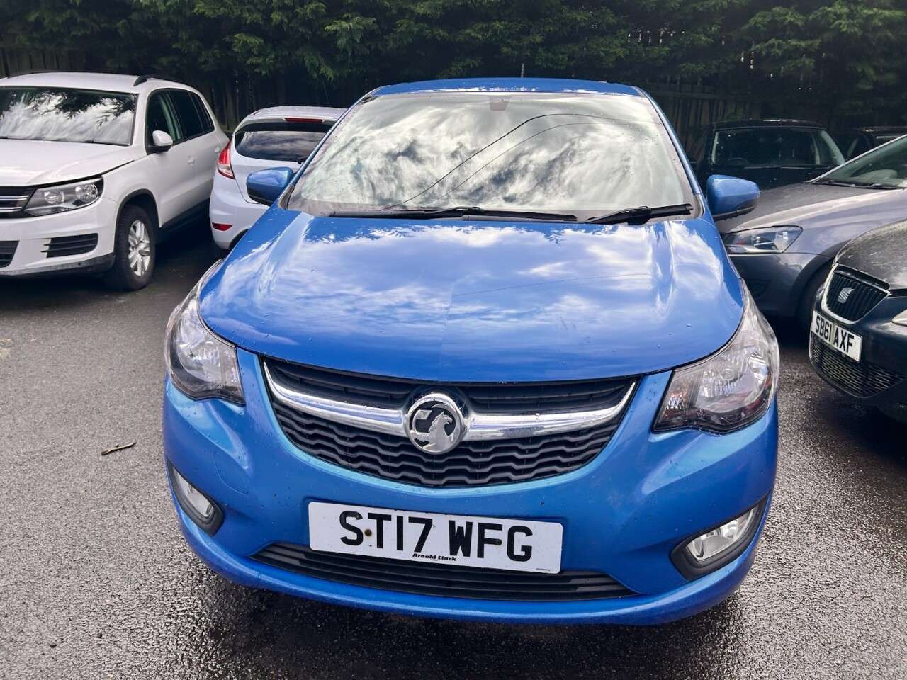 A 2017 VAUXHALL VIVA 1.0i SE Hatchback 5dr Petrol Manual Euro 6 (75 ps) A 2017 VAUXHALL VIVA 1.0i SE Hatchback 5dr Petrol Manual Euro 6 (75 ps)