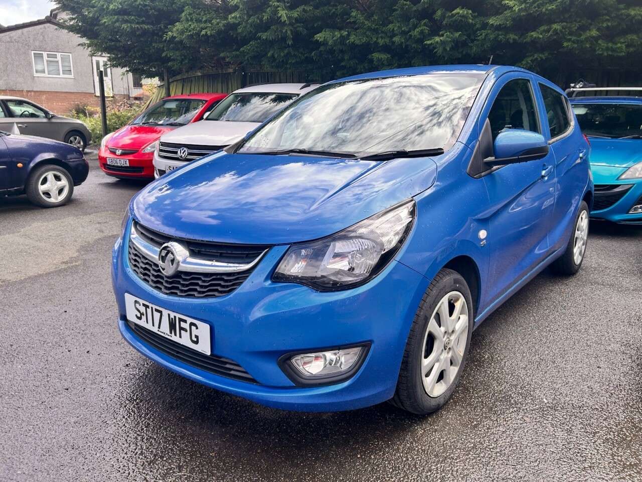 A 2017 VAUXHALL VIVA 1.0i SE Hatchback 5dr Petrol Manual Euro 6 (75 ps) A 2017 VAUXHALL VIVA 1.0i SE Hatchback 5dr Petrol Manual Euro 6 (75 ps)