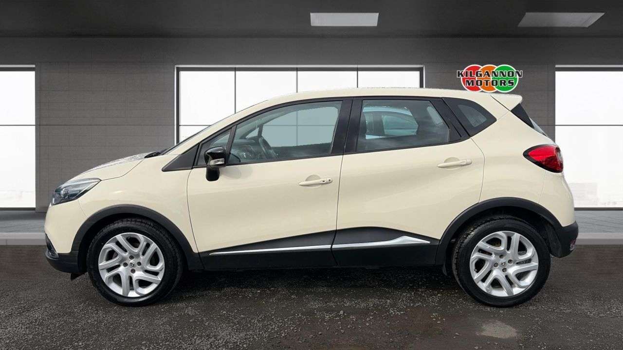 A 2016 RENAULT CAPTUR 1.5 dCi ENERGY Dynamique Nav SUV 5dr Diesel Auto Euro 6 (s/s) (90 ps) Sat-N A 2016 RENAULT CAPTUR 1.5 dCi ENERGY Dynamique Nav SUV 5dr Diesel Auto Euro 6 (s/s) (90 ps) Sat-N