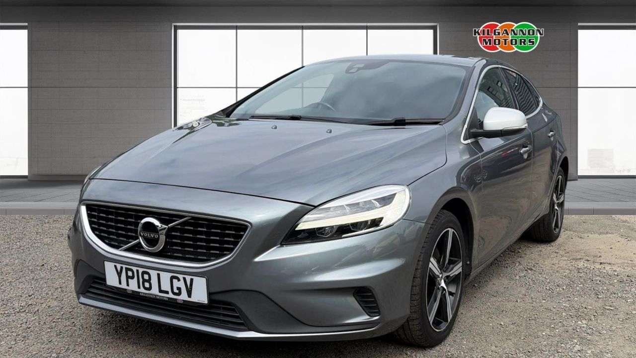 2018 VOLVO V40 2018 VOLVO V40