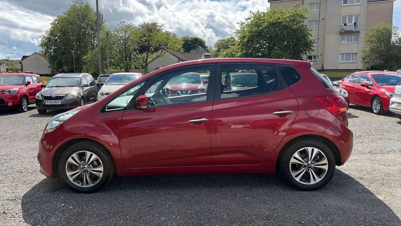 A 2016 KIA VENGA 1.6 4 MPV 5dr Petrol Manual Euro 6 (s/s) (123 bhp) A 2016 KIA VENGA 1.6 4 MPV 5dr Petrol Manual Euro 6 (s/s) (123 bhp)