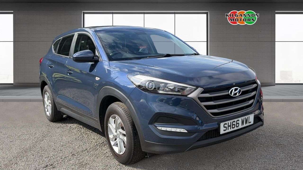 A 2016 HYUNDAI TUCSON 1.7 CRDi Blue Drive S SUV 5dr Diesel Manual Euro 6 (s/s) (116 ps) Sat-Nav - A 2016 HYUNDAI TUCSON 1.7 CRDi Blue Drive S SUV 5dr Diesel Manual Euro 6 (s/s) (116 ps) Sat-Nav -