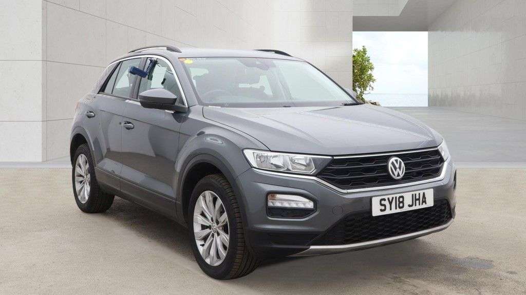 A 2018 VOLKSWAGEN T-ROC 1.5 TSI EVO SE SUV 5dr Petrol Manual Euro 6 (s/s) (150 ps) Front and Rear P A 2018 VOLKSWAGEN T-ROC 1.5 TSI EVO SE SUV 5dr Petrol Manual Euro 6 (s/s) (150 ps) Front and Rear P