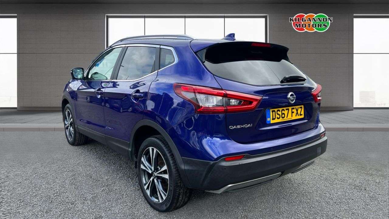 A 2017 NISSAN QASHQAI 1.2 DIG-T N-Connecta SUV 5dr Petrol Manual Euro 6 (s/s) (115 ps) Panoramic A 2017 NISSAN QASHQAI 1.2 DIG-T N-Connecta SUV 5dr Petrol Manual Euro 6 (s/s) (115 ps) Panoramic