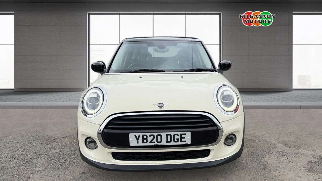 A 2020 MINI HATCH 1.5 Cooper Classic Hatchback 5dr Petrol Steptronic Euro 6 (s/s) (136 ps) Al A 2020 MINI HATCH 1.5 Cooper Classic Hatchback 5dr Petrol Steptronic Euro 6 (s/s) (136 ps) Al
