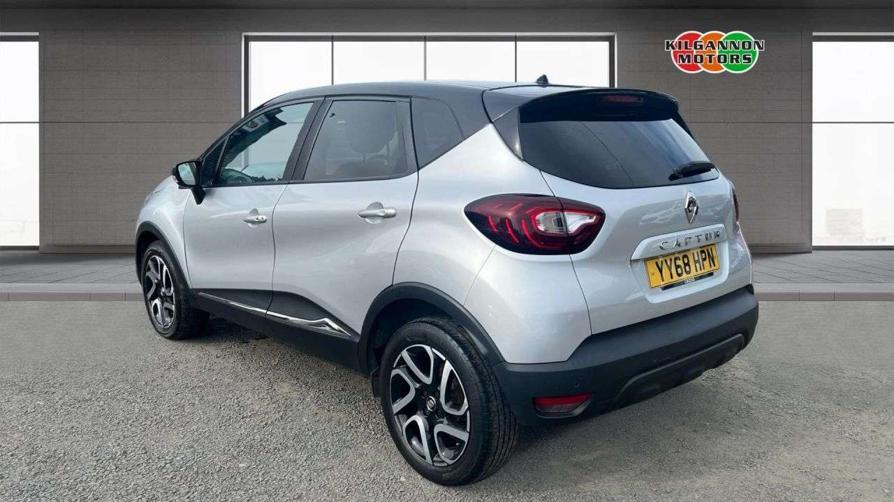 A 2018 RENAULT CAPTUR 0.9 TCe ENERGY Iconic SUV 5dr Petrol Manual Euro 6 (s/s) (90 ps) Sat-Nav - A 2018 RENAULT CAPTUR 0.9 TCe ENERGY Iconic SUV 5dr Petrol Manual Euro 6 (s/s) (90 ps) Sat-Nav -