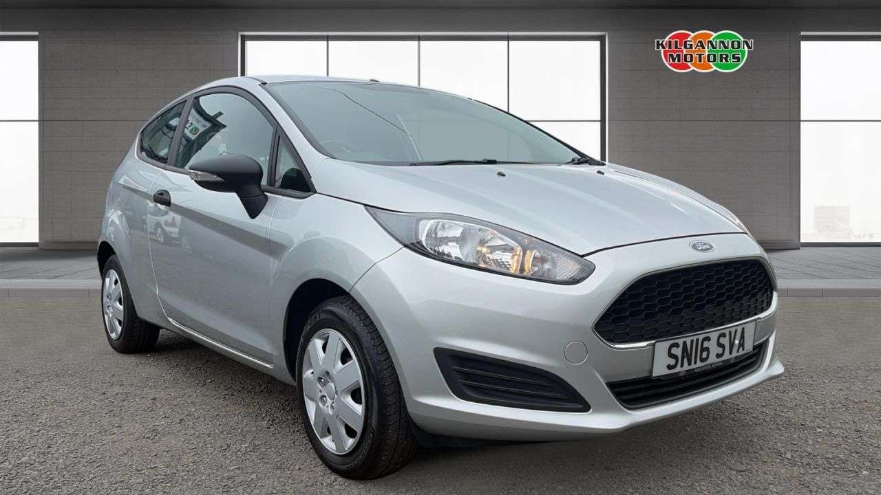 A 2016 FORD FIESTA 1.25 Studio Hatchback 3dr Petrol Manual Euro 6 (60 ps) USB and AUX connecti A 2016 FORD FIESTA 1.25 Studio Hatchback 3dr Petrol Manual Euro 6 (60 ps) USB and AUX connecti
