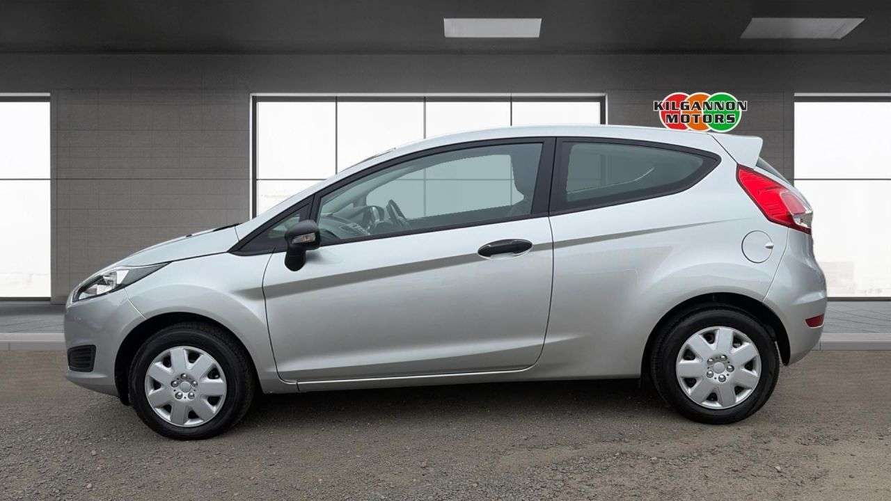 A 2016 FORD FIESTA 1.25 Studio Hatchback 3dr Petrol Manual Euro 6 (60 ps) USB and AUX connecti A 2016 FORD FIESTA 1.25 Studio Hatchback 3dr Petrol Manual Euro 6 (60 ps) USB and AUX connecti