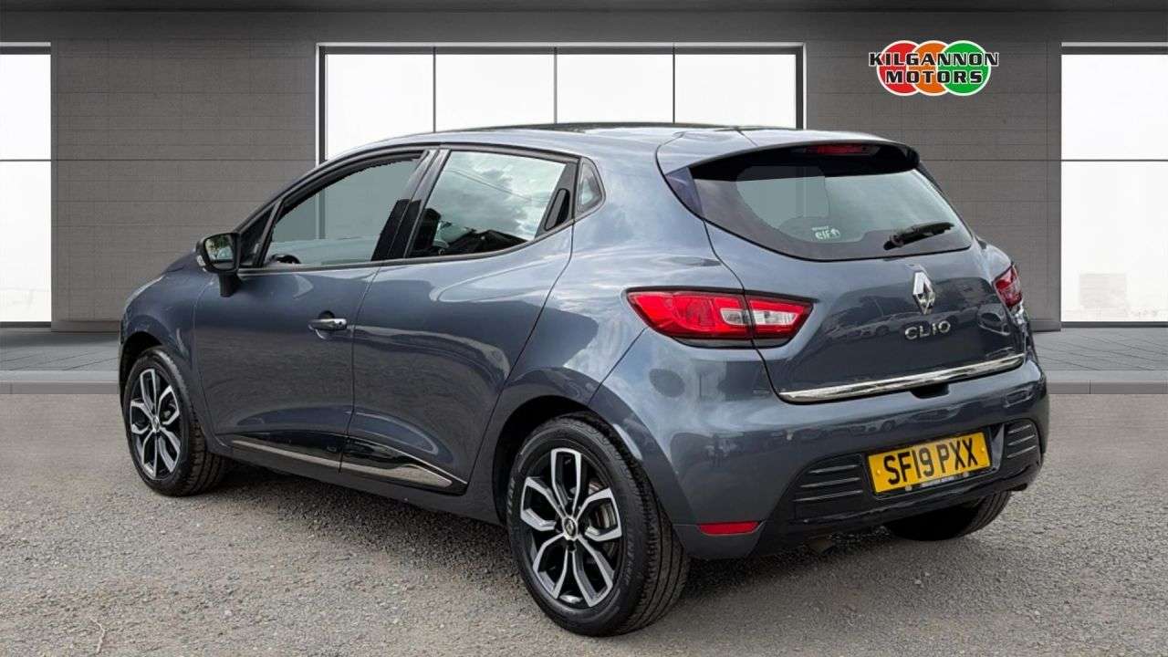 A 2019 RENAULT CLIO 1.5 dCi Play Hatchback 5dr Diesel Manual Euro 6 (s/s) (90 ps) Cruise Contro A 2019 RENAULT CLIO 1.5 dCi Play Hatchback 5dr Diesel Manual Euro 6 (s/s) (90 ps) Cruise Contro