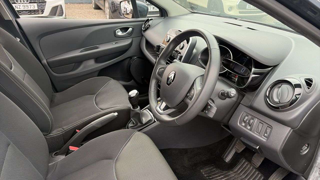 2019 RENAULT CLIO 2019 RENAULT CLIO