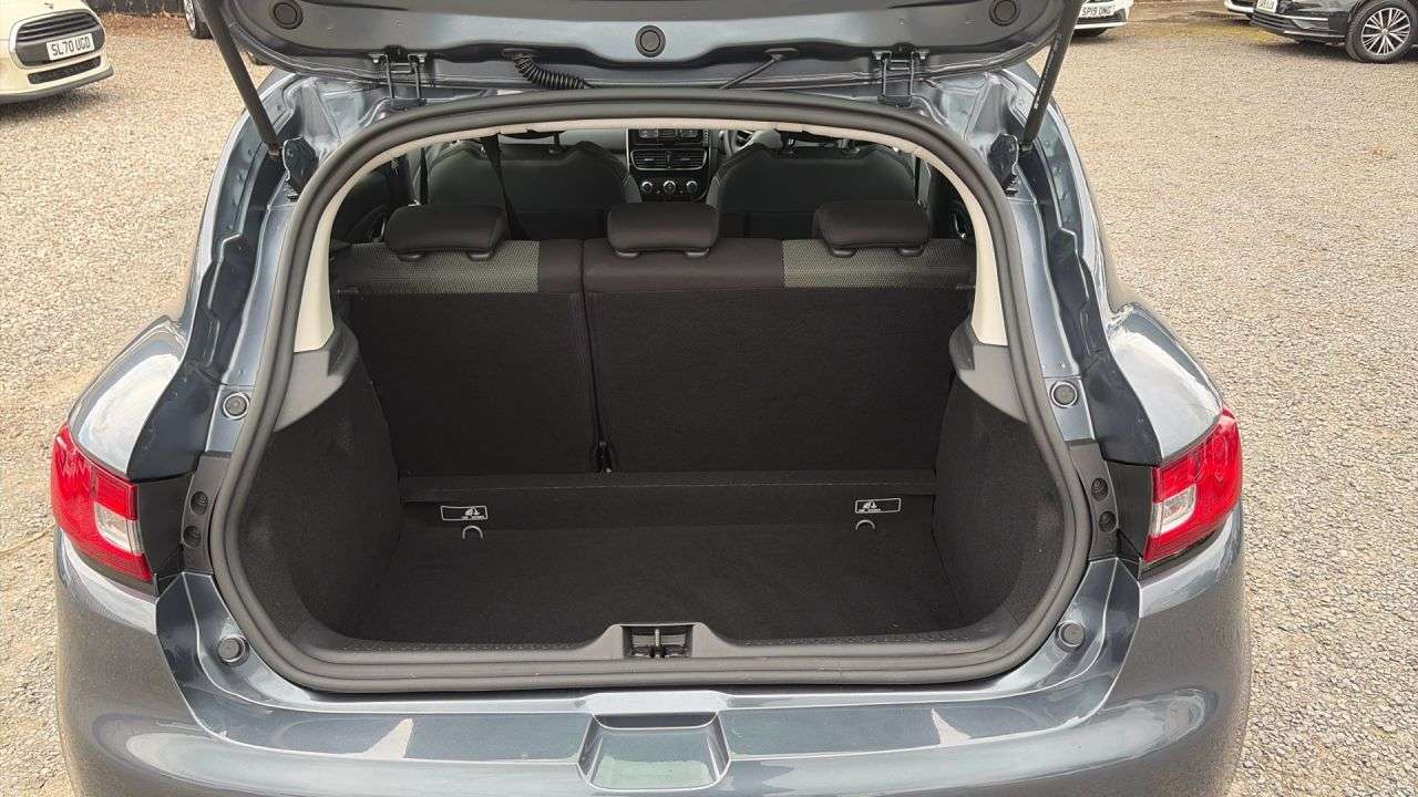 2019 RENAULT CLIO 2019 RENAULT CLIO