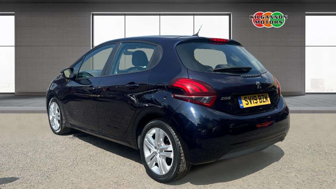 A 2019 PEUGEOT 208 1.5 BlueHDi Active Hatchback 5dr Diesel Manual Euro 6 (s/s) (100 ps) Apple A 2019 PEUGEOT 208 1.5 BlueHDi Active Hatchback 5dr Diesel Manual Euro 6 (s/s) (100 ps) Apple