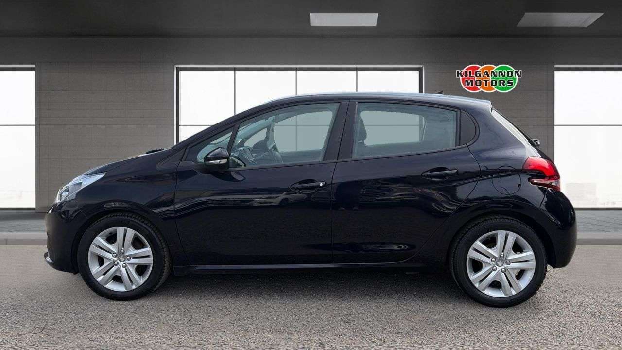 A 2019 PEUGEOT 208 1.5 BlueHDi Active Hatchback 5dr Diesel Manual Euro 6 (s/s) (100 ps) Apple A 2019 PEUGEOT 208 1.5 BlueHDi Active Hatchback 5dr Diesel Manual Euro 6 (s/s) (100 ps) Apple