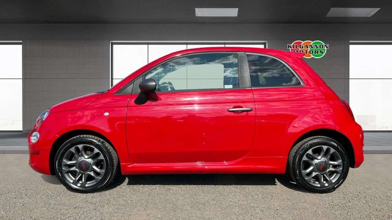A 2017 FIAT 500 1.2 S Hatchback 3dr Petrol Manual Euro 6 (s/s) (69 bhp) Alloy wheels - Blue A 2017 FIAT 500 1.2 S Hatchback 3dr Petrol Manual Euro 6 (s/s) (69 bhp) Alloy wheels - Blue