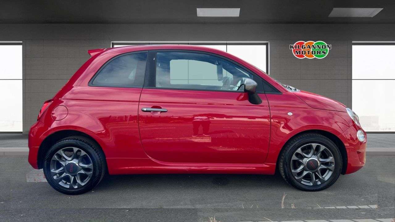 2017 FIAT 500 2017 FIAT 500