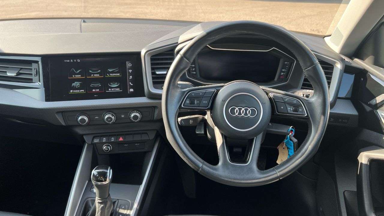 2021 AUDI A1 2021 AUDI A1