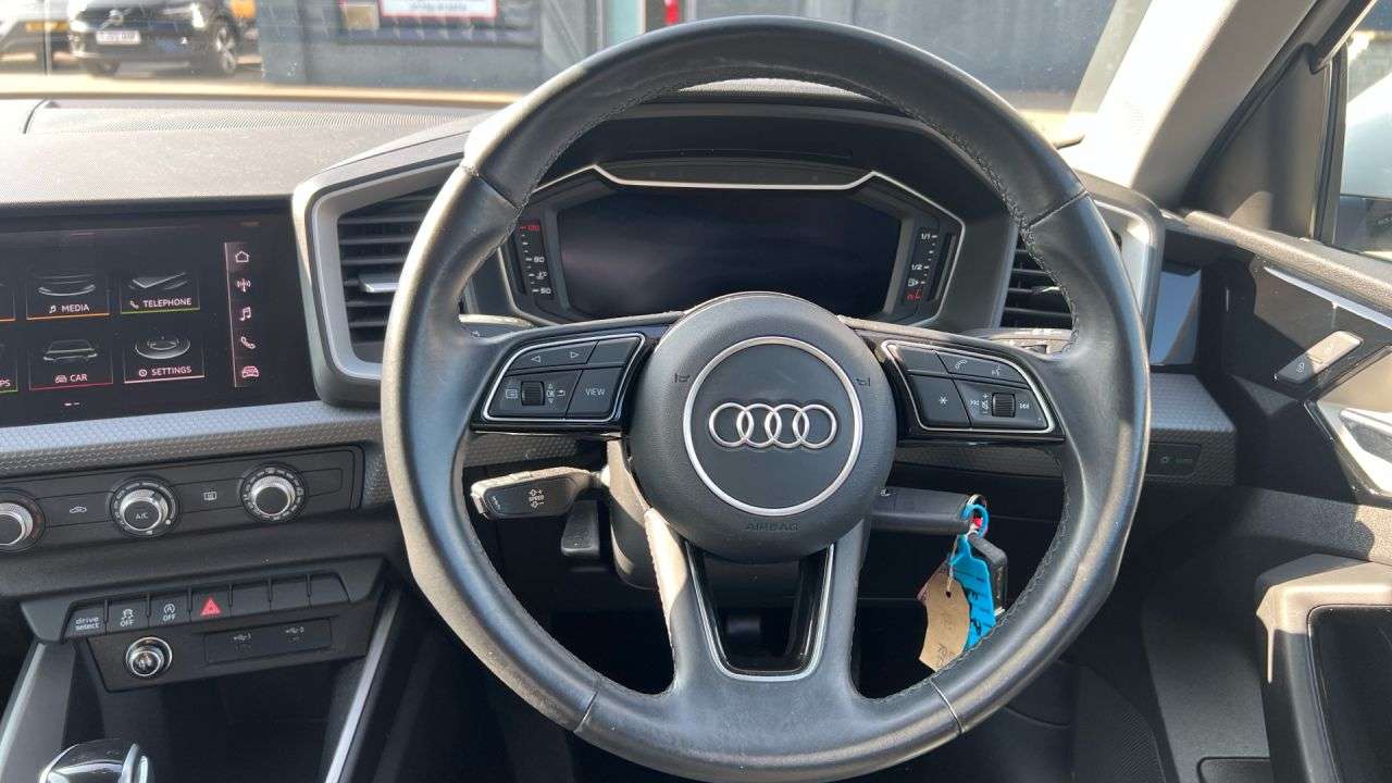 2021 AUDI A1 2021 AUDI A1