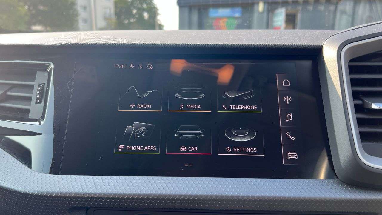 2021 AUDI A1 2021 AUDI A1