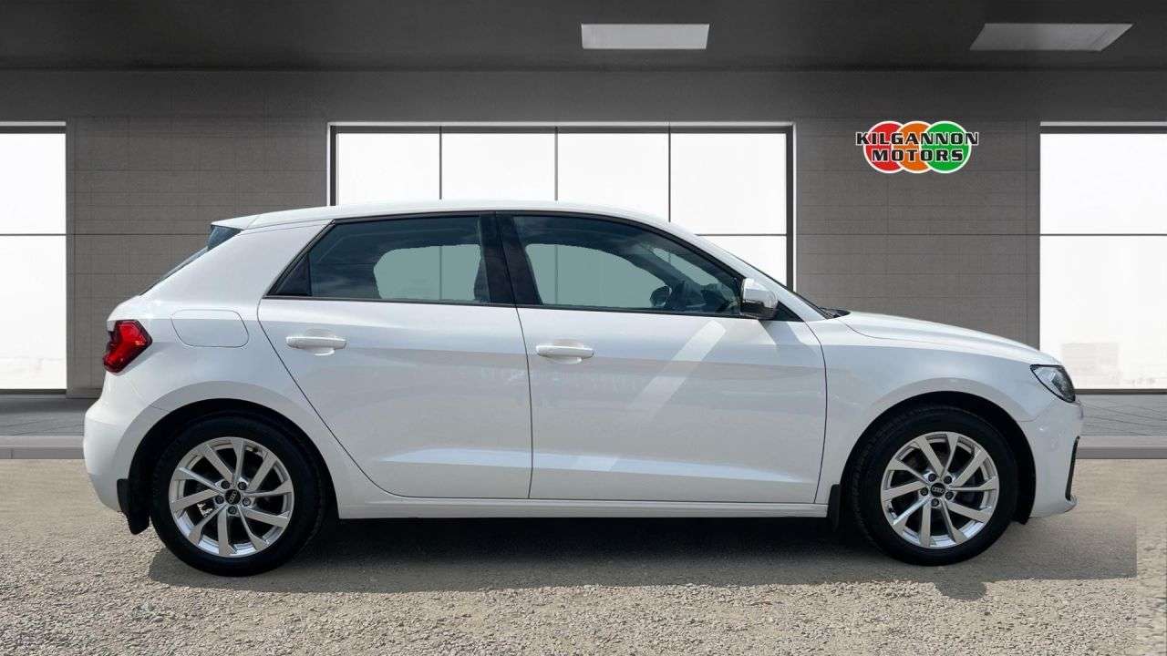 2021 AUDI A1 2021 AUDI A1