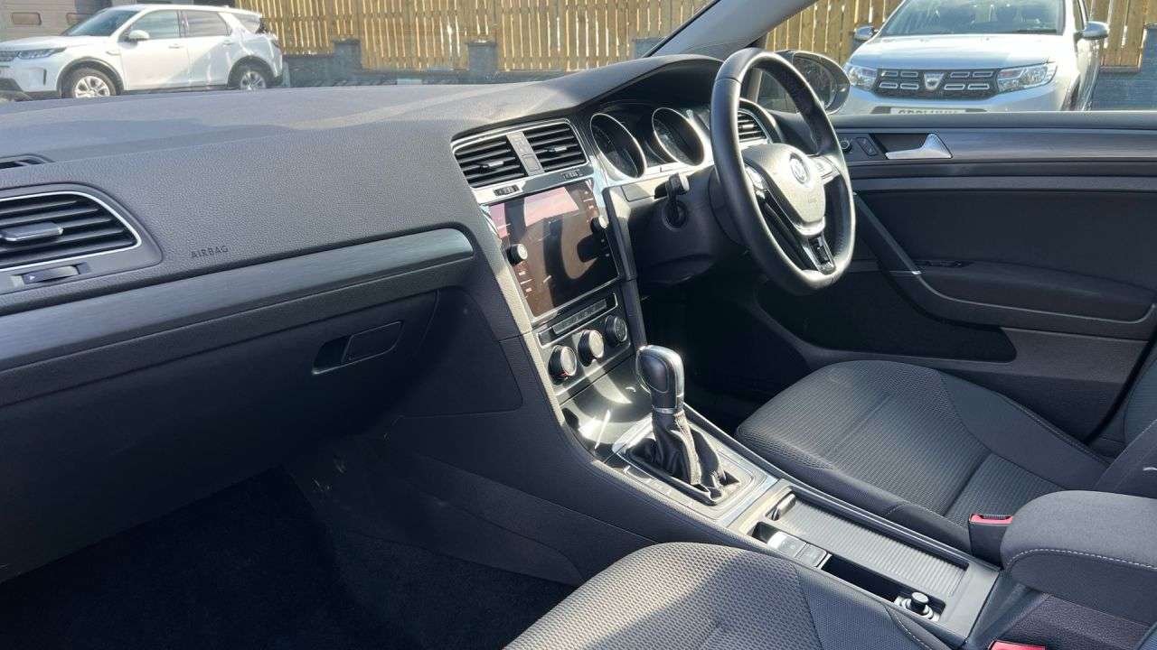 2019 VOLKSWAGEN GOLF 2019 VOLKSWAGEN GOLF