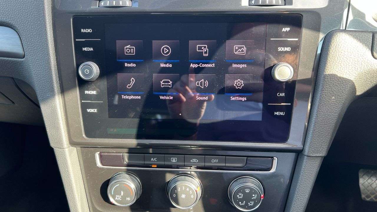 2019 VOLKSWAGEN GOLF 2019 VOLKSWAGEN GOLF