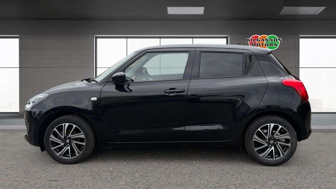 A 2021 SUZUKI SWIFT 1.2 Dualjet MHEV SZ-L Hatchback 5dr Petrol Hybrid Manual Euro 6 (s/s) (83 p A 2021 SUZUKI SWIFT 1.2 Dualjet MHEV SZ-L Hatchback 5dr Petrol Hybrid Manual Euro 6 (s/s) (83 p