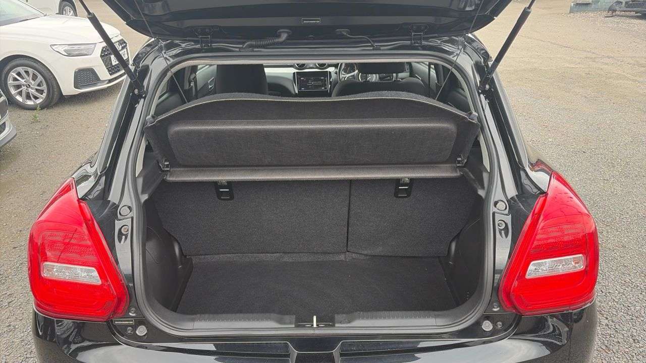 2021 SUZUKI SWIFT 2021 SUZUKI SWIFT