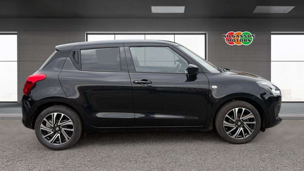 2021 SUZUKI SWIFT 2021 SUZUKI SWIFT